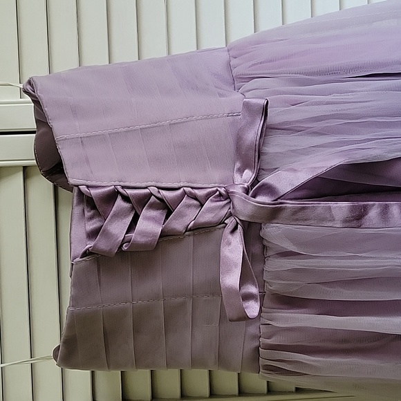 Bridesmaid's light purple bridesmaid dress - Picture 4 of 9